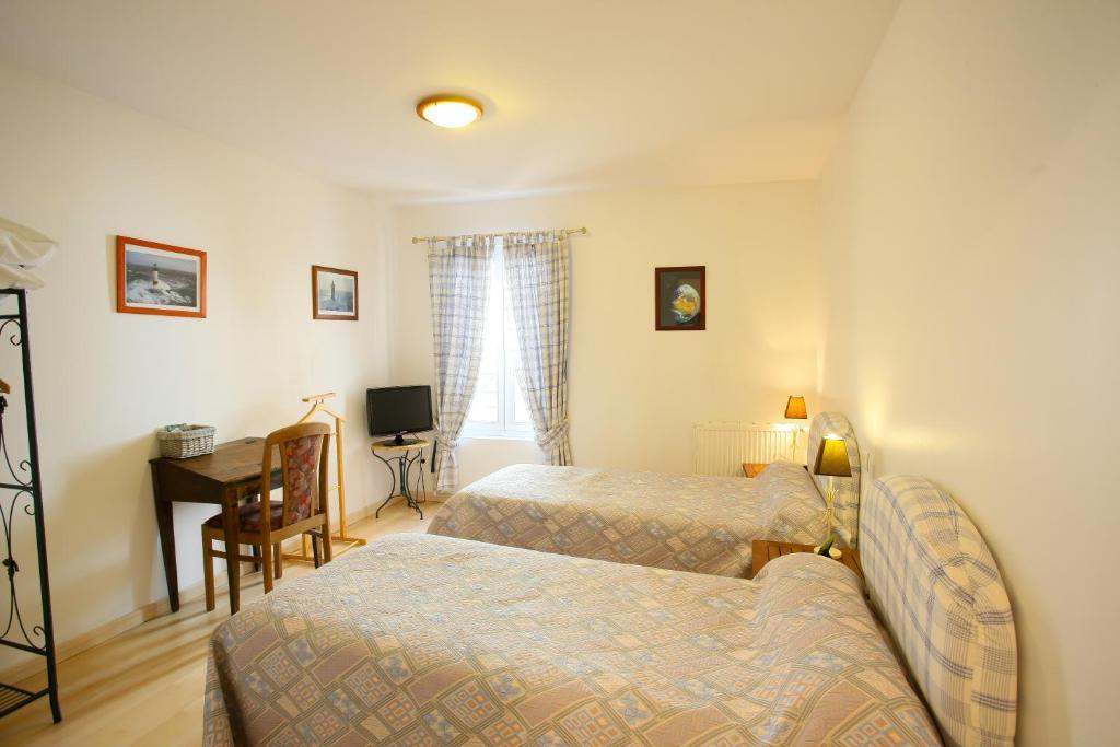 Logis Auberge La Cremaillere Villandraut Pokoj fotografie