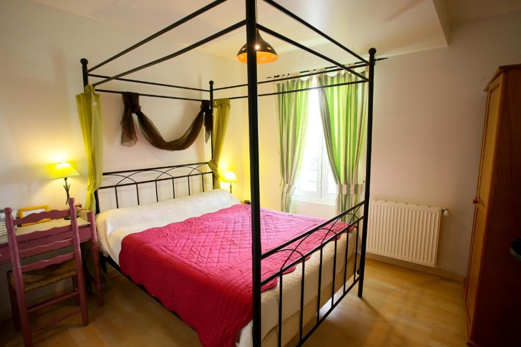 Logis Auberge La Cremaillere Villandraut Pokoj fotografie