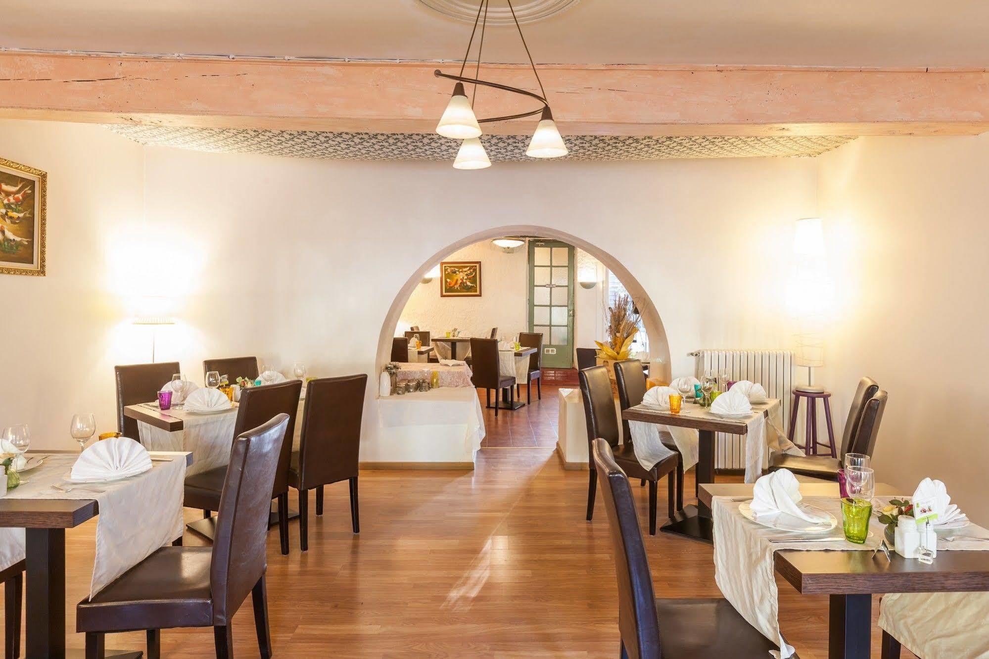 Logis Auberge La Cremaillere Villandraut Exteriér fotografie