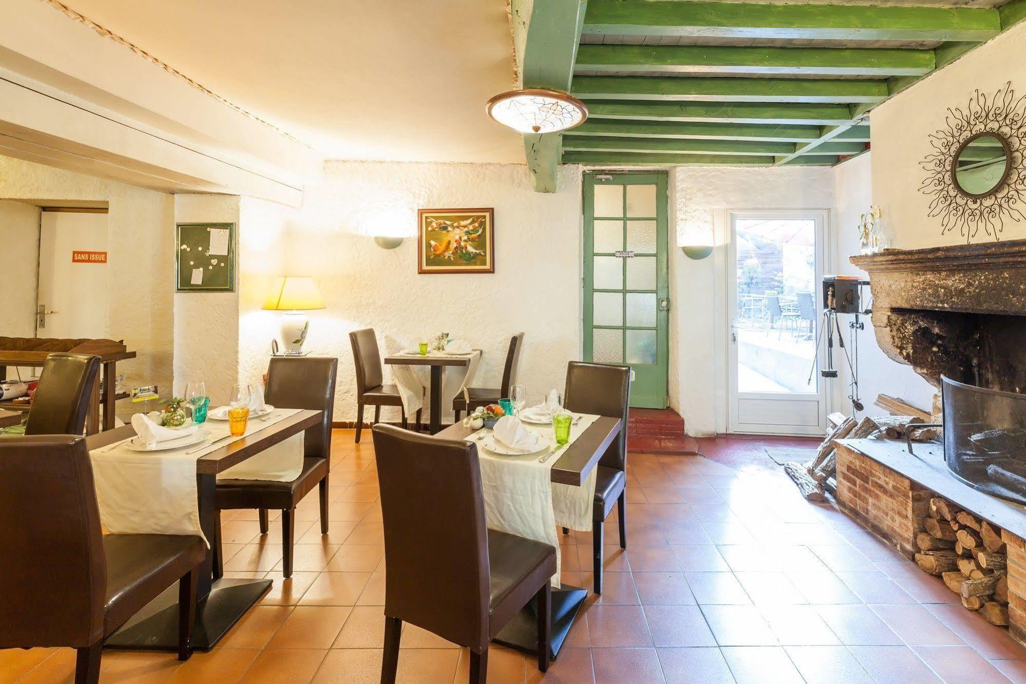Logis Auberge La Cremaillere Villandraut Exteriér fotografie